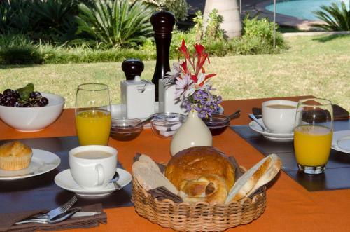 Hostal Abangane Guest Lodge