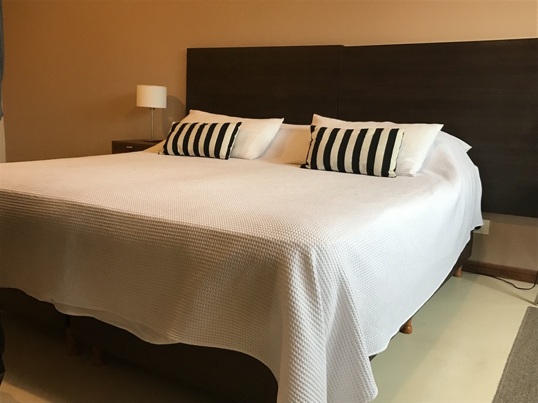 Hotel Casa Campus Pilar Suites