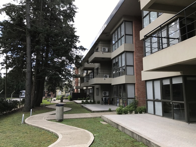 Hotel Casa Campus Pilar Suites
