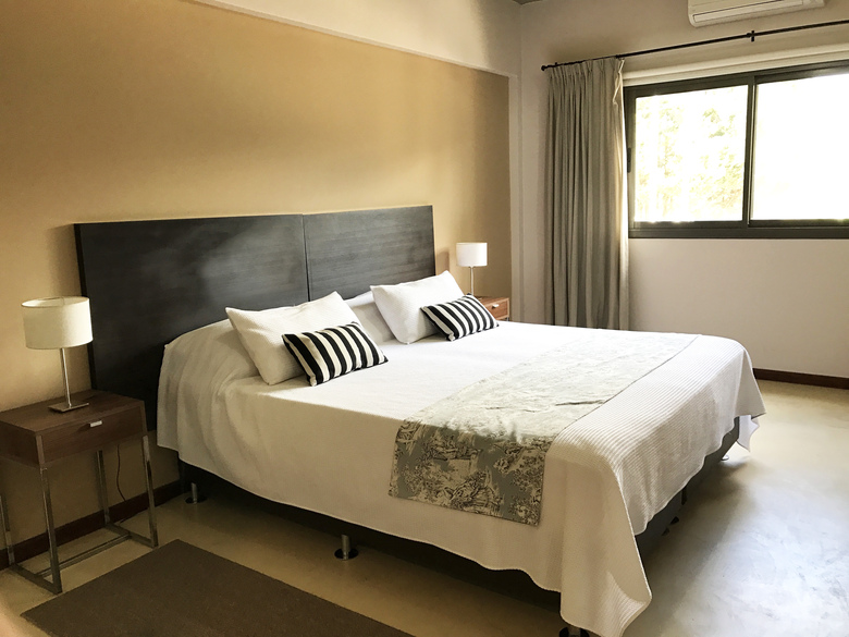 Hotel Casa Campus Pilar Suites