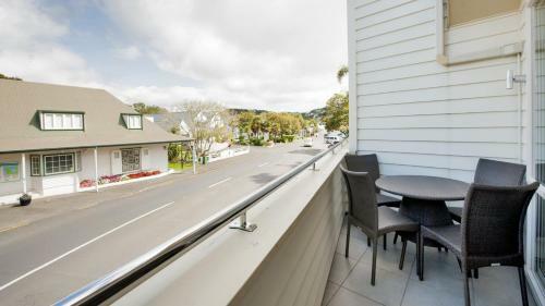 Hananui Lodge And Apartments