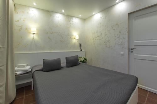 Fort R Hotel