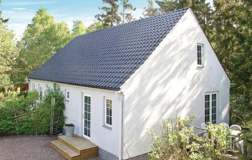 Holiday Home M�rbyl�nga 30