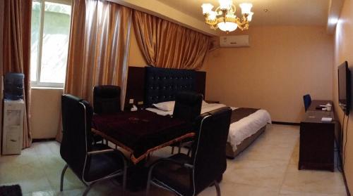 Chengdu Grand Yu Hotel