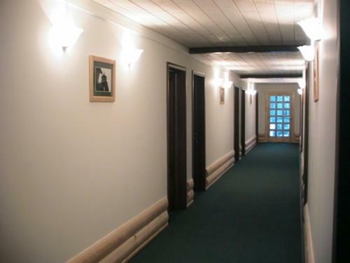 Mandrogi Hotel