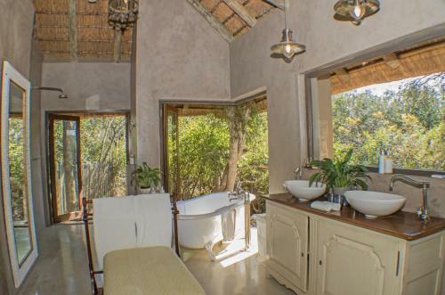 The River Lodge At Thornybush