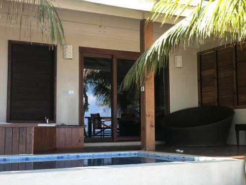 Hotel Erakor Island Resort & Spa