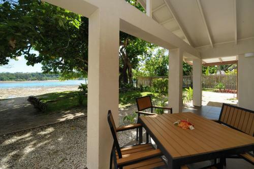 Hotel Erakor Island Resort & Spa