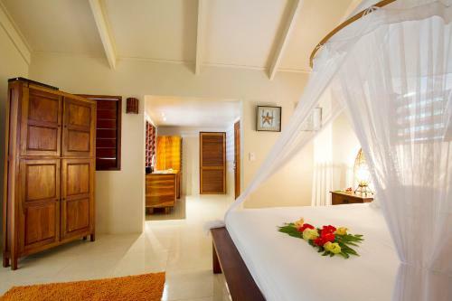 Hotel Erakor Island Resort & Spa
