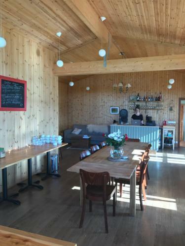 Hostal Langavatn & Klambrasel