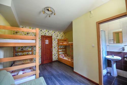 San Art Floating Hostel & Apartments