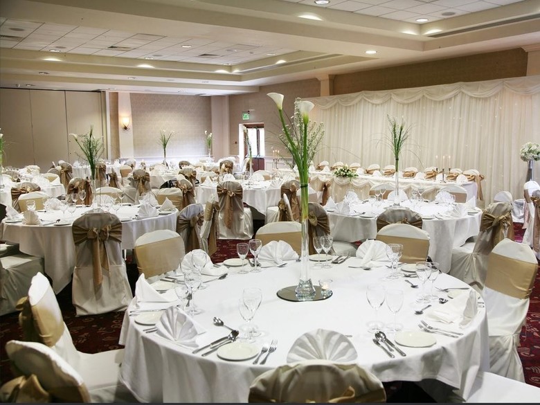 Hotel Green Isle Conference & Leisure
