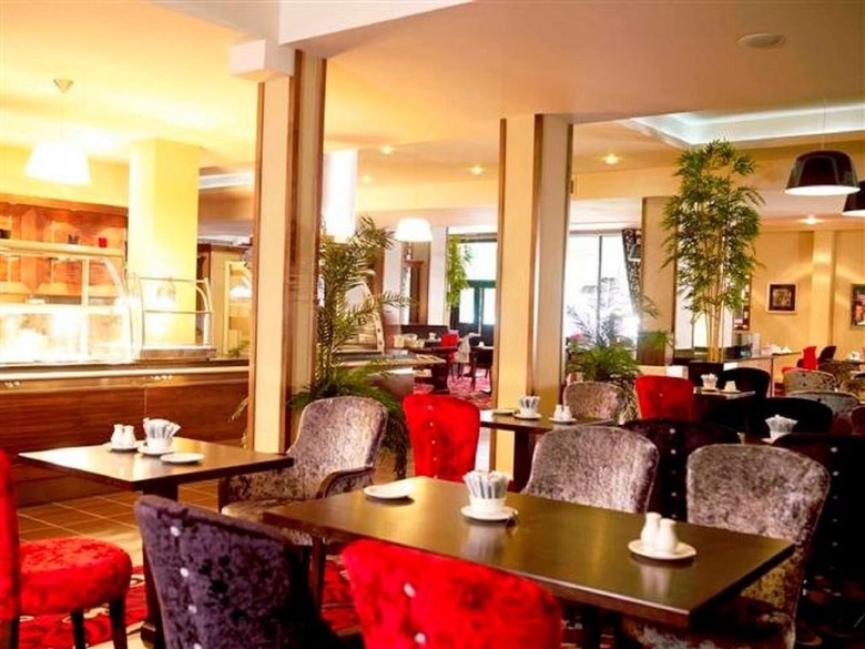 Hotel Green Isle Conference & Leisure