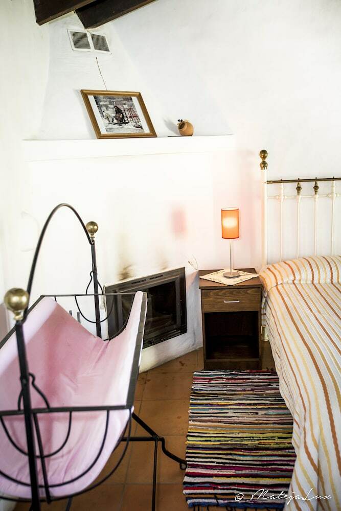 Hostal Ambelikos Traditional Agrohotel