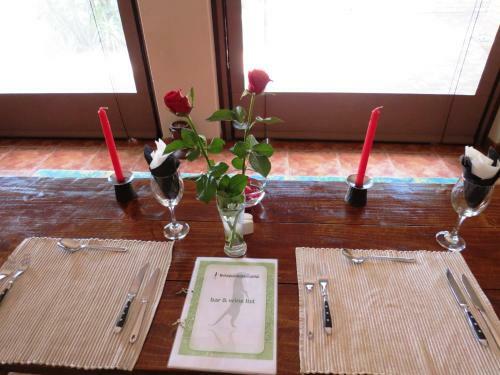 Meerkatplaats Guesthouse And B&B
