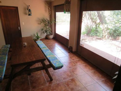 Meerkatplaats Guesthouse And B&B