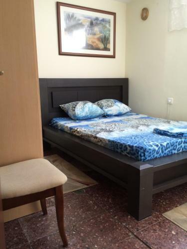 Two Bedroom Apartment With Patio And Pool