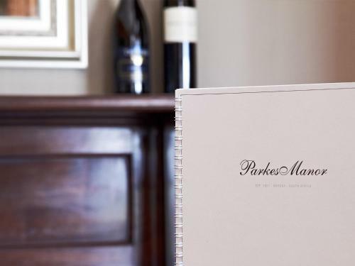 Hostal Parkes Manor