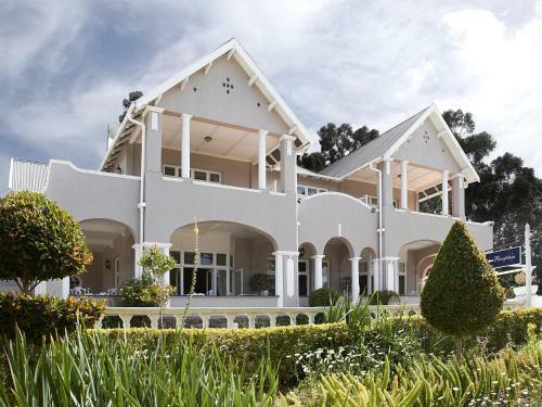 Hostal Parkes Manor