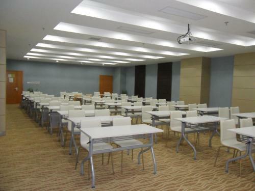 Ji Hotel Hongqiao Airport