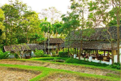 Hotel Baanrai Lanna Resort