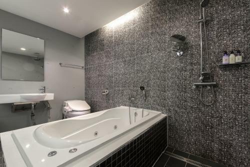 Smart Hotel Geumjeong