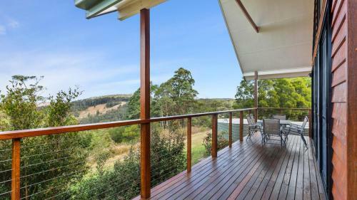 Ravensbourne Escape- Stella Luna