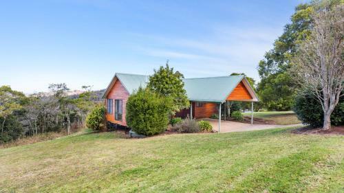 Ravensbourne Escape- Stella Luna