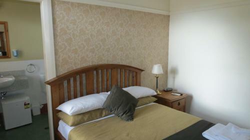 Hotel Hermitage Hill Country Retreat