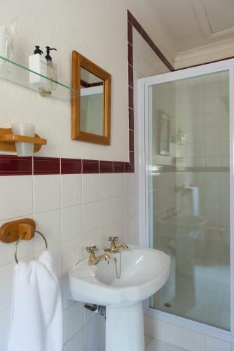 Hostal Knightsbury Guest House