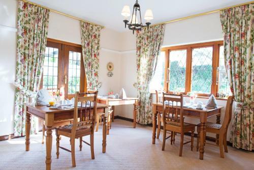 Hostal Knightsbury Guest House