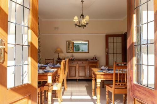 Hostal Knightsbury Guest House