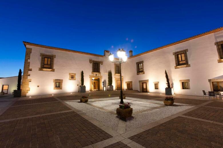 Hotel Hospes Palacio De Arenales