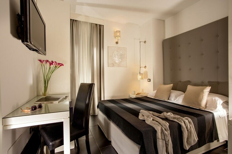 Hotel Condotti