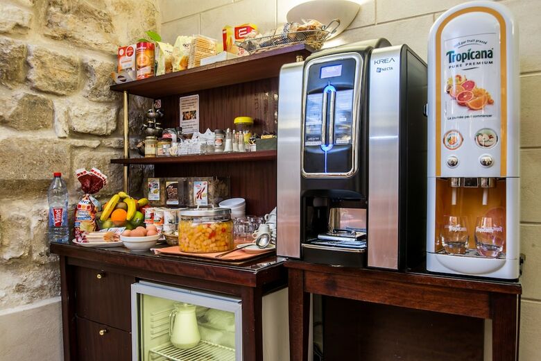 Hotel Austin's Arts Et M�tiers H�tel