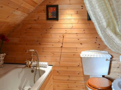 Acorn Barn