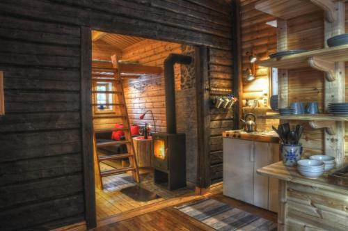 Cottage On Wild River In Lapland/sweden