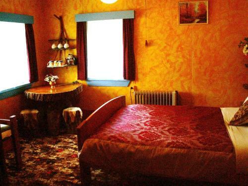 Hostal Little Paradise Lodge