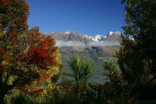 Hostal Little Paradise Lodge