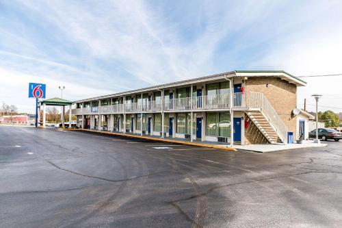 Motel 6 Somerset