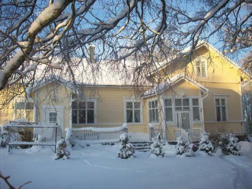 Bed & Breakfast Brinkin Wanha Pappila