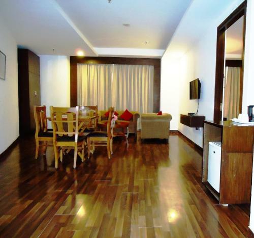 Hotel Velvet Clarks Exotica