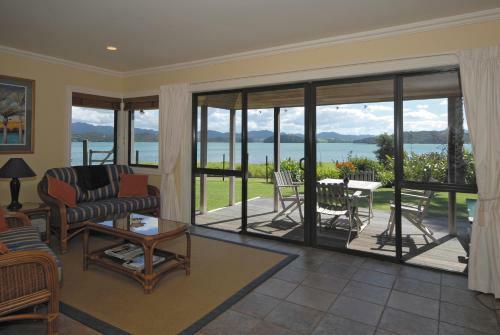 Hostal Pawhaoa Bay Lodge