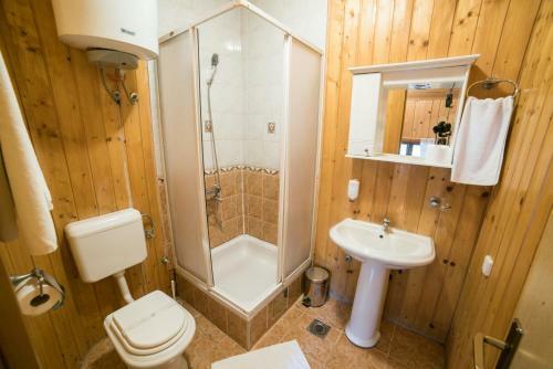 Ethno Village Stanisici & Hotel Pirg