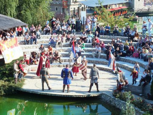 Ethno Village Stanisici & Hotel Pirg