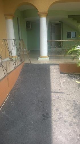 Hostal Palm Bay Guest House & Restaurant