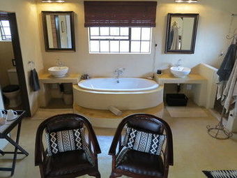 Mvuradona Safari Lodge