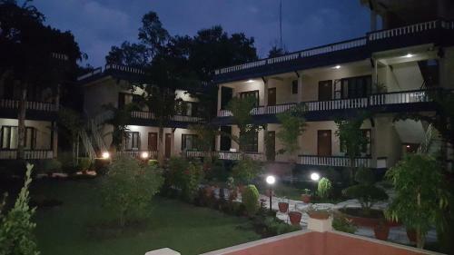 Hotel Chitwan Village Resort