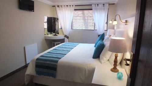 Hostal White Shark Guest House