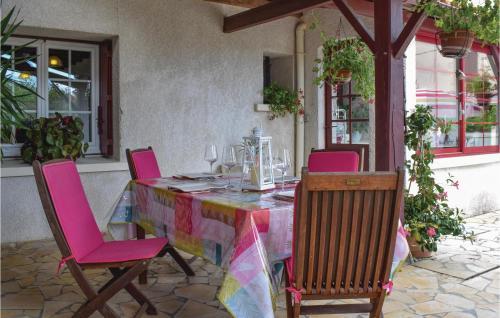 Holiday Home Lieu Dit Blanchet L-652